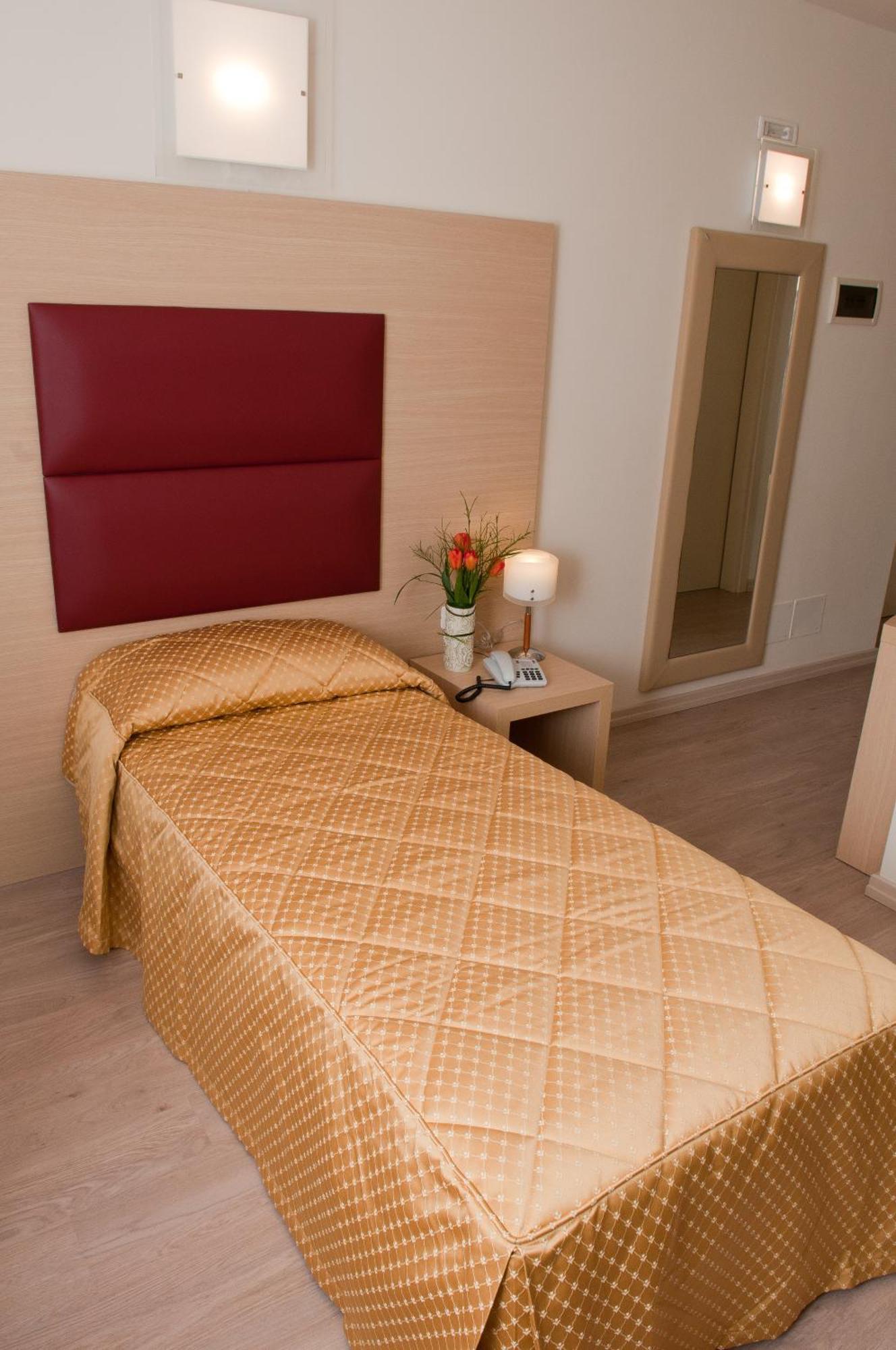 Hotel Villa Maternini Vazzola Bilik gambar