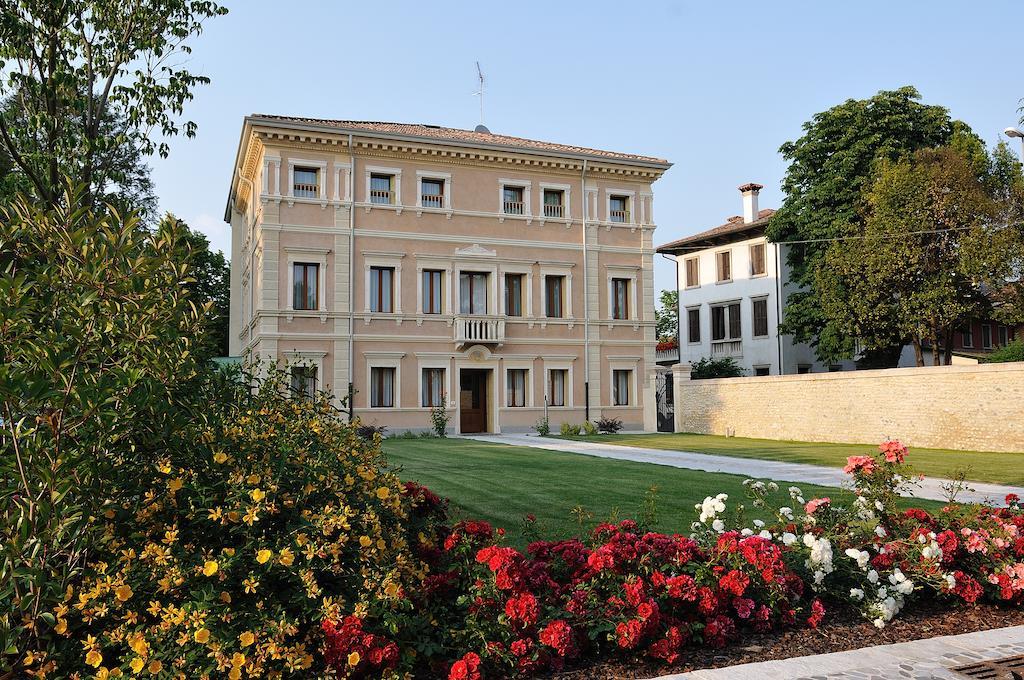Hotel Villa Maternini Vazzola Luaran gambar