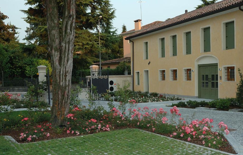 Hotel Villa Maternini Vazzola Luaran gambar